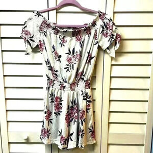 J for Justify Pull On Floral Tie Sleeve Romper Size Small